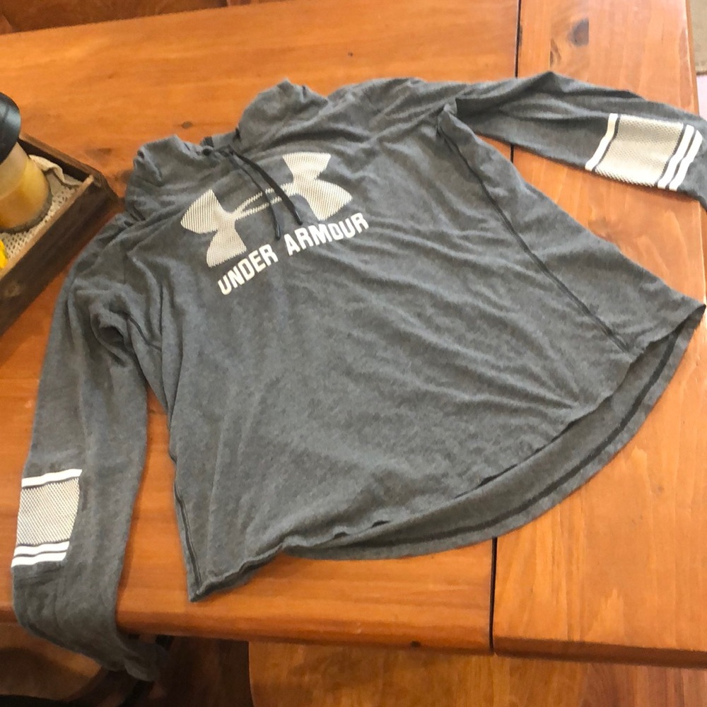 Under Armour long sleeve hooded tee size large